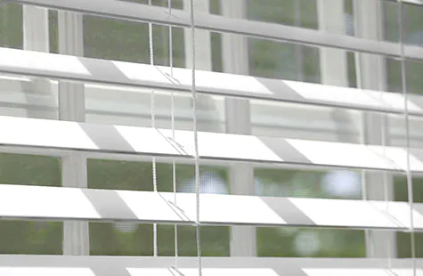 Cat proof blinds include Faux Wood Blinds made of 2-inch Faux Wood in Blanc thanks to their thick slats and durable material